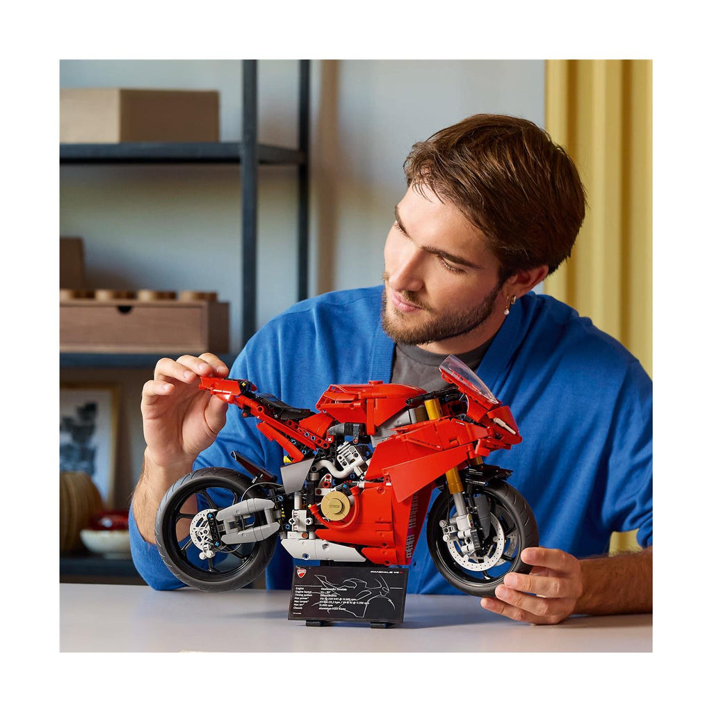 LEGO® Technic™: Μοτοσικλέτα Ducati Panigale V4 S (42202)