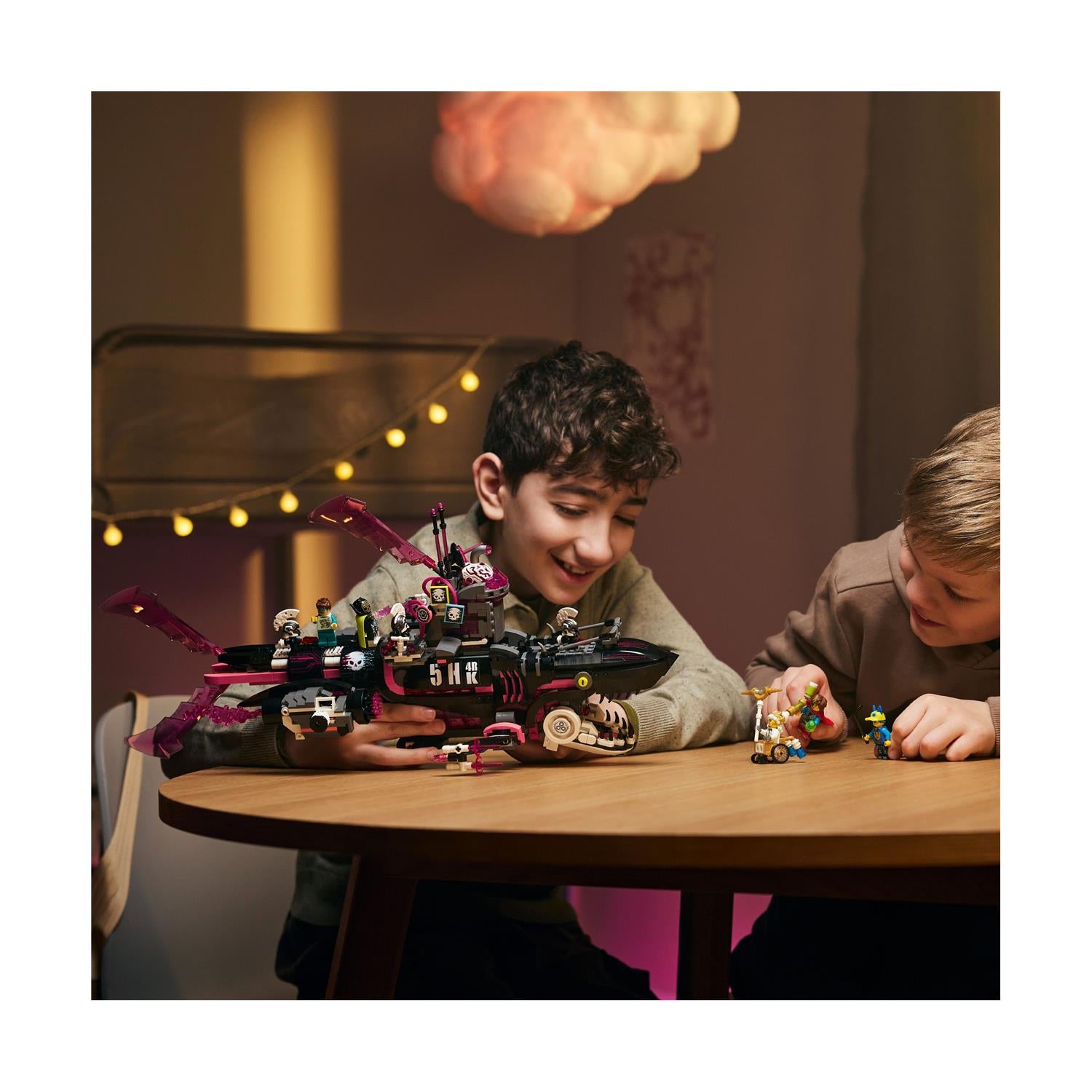 LEGO® DREAMZzz™: Εφιαλτικό Υποβρύχιο-Καρχαρίας (71500)