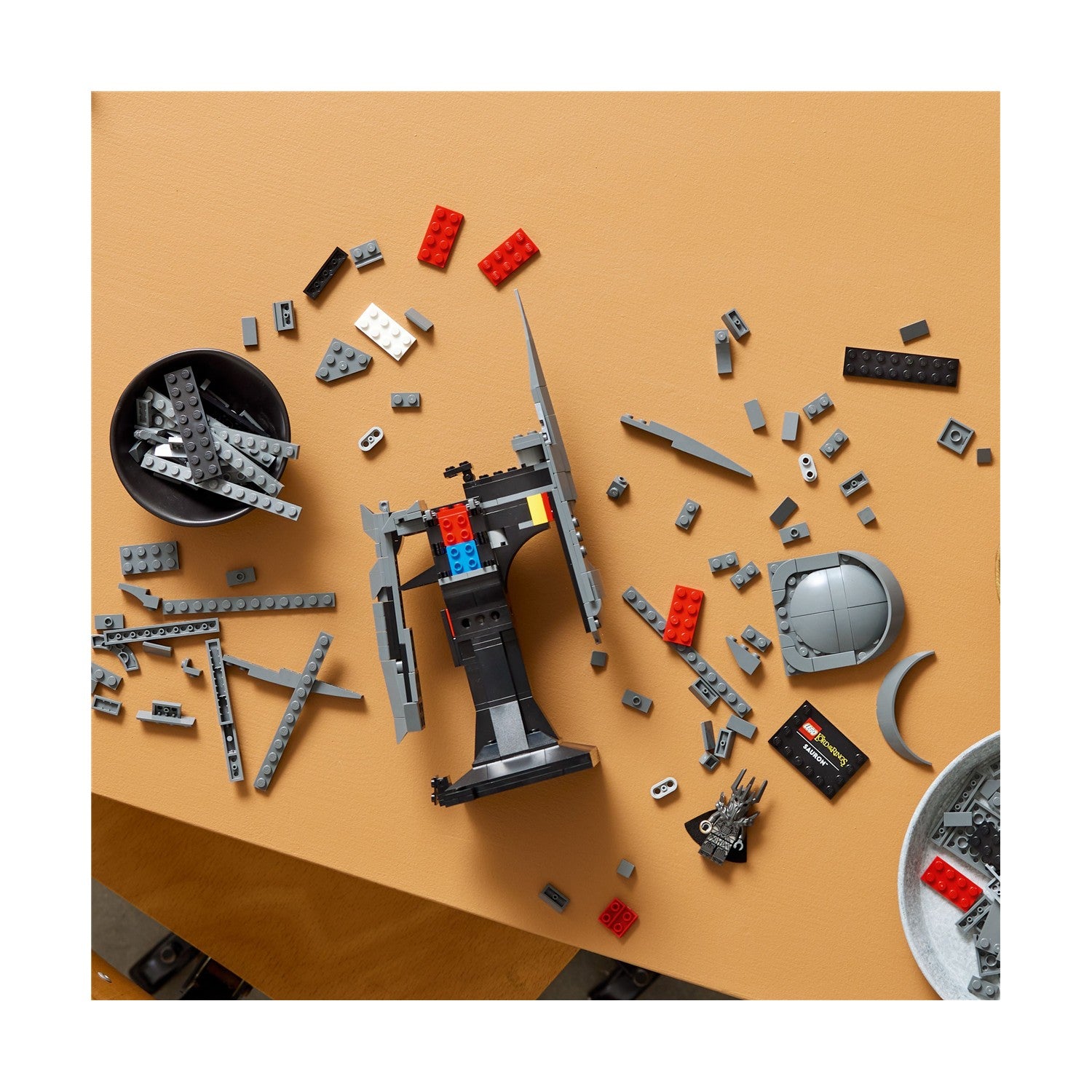 LEGO® Icons Ο Άρχοντας των Δαχτυλιδιών: Το Κράνος του Σάουρον (11373)