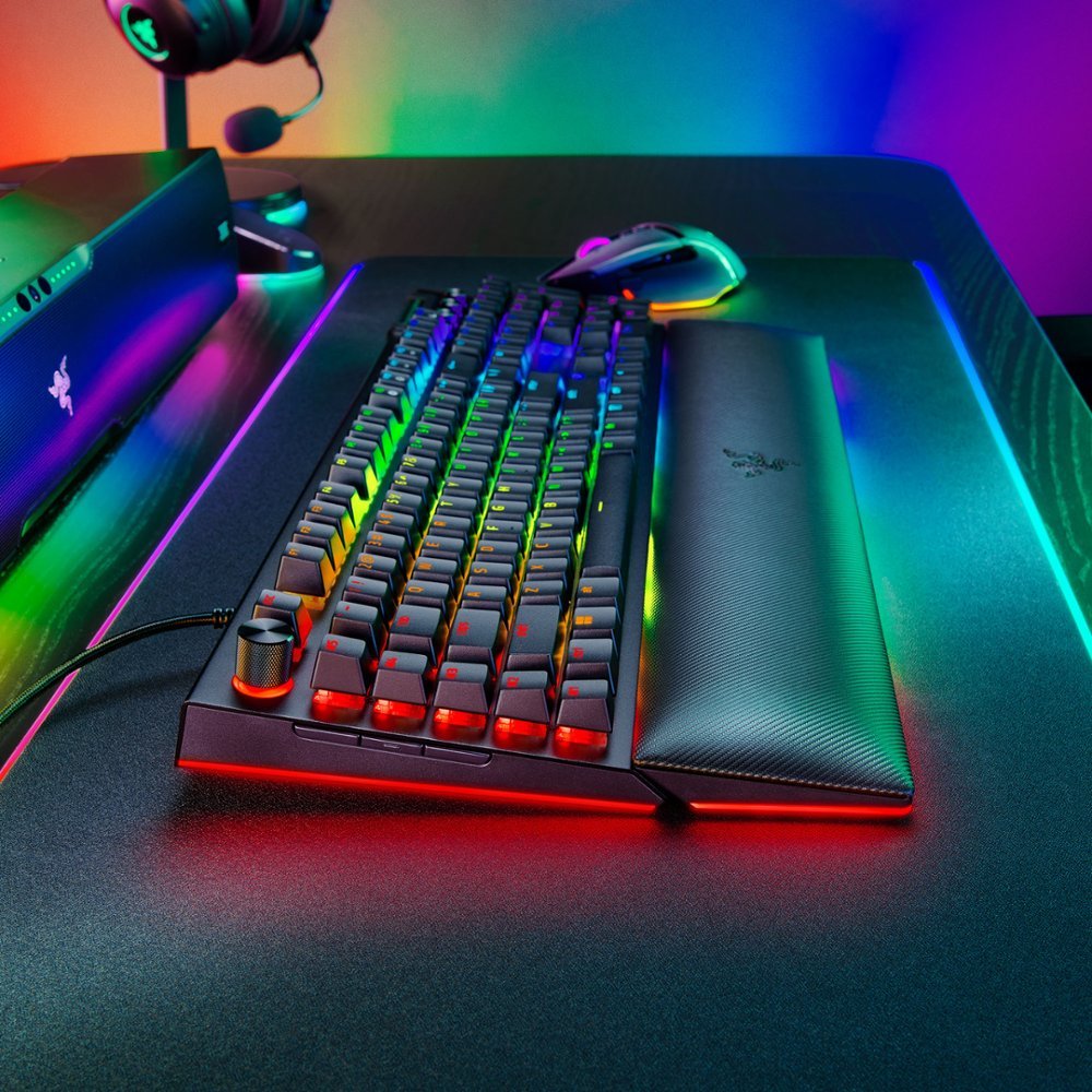 Razer BLACKWIDOW V4 PRO – Gaming Mechanical RGB Keyboard – Yellow Silent Switches – Macros